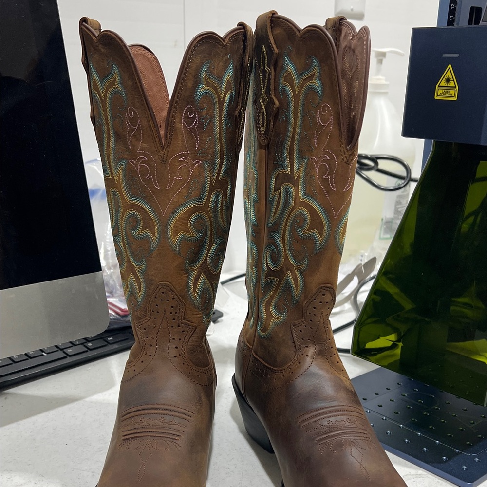 Justin Boots Brown and Blue Heeled Boots NEW never worn.